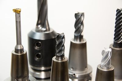 Comment choisir un fournisseur d’équipements industriels adapté à vos besoins ?