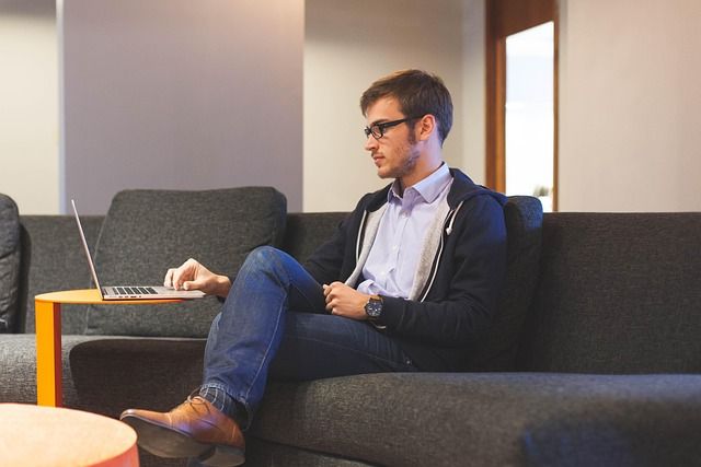 Trouver un community manager freelance à montpellier : tarifs, services et conseils pour 2025