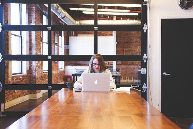 L’innovation technologique : clé du succès pour les entrepreneurs modernes